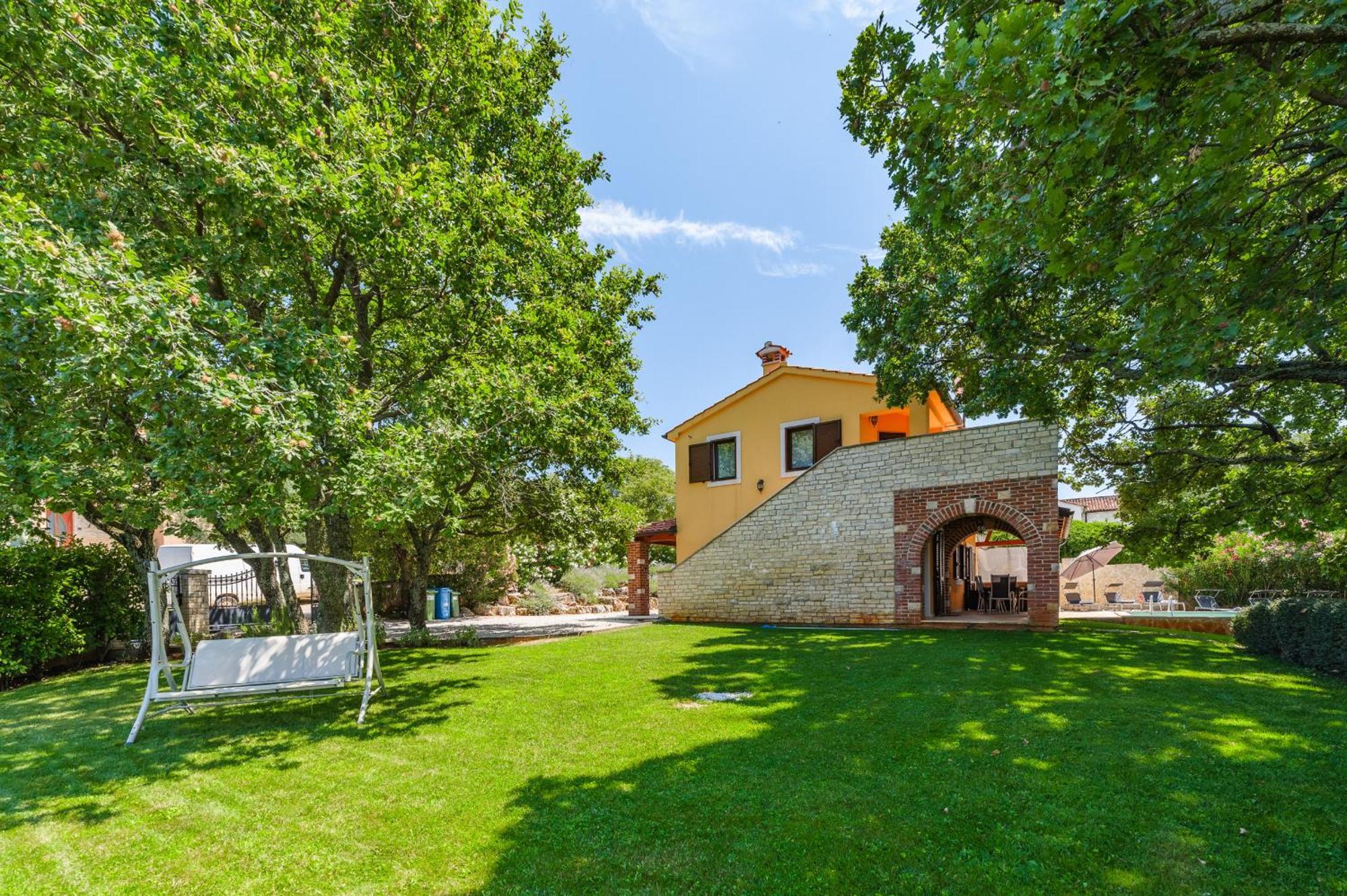 Villa Hrast Bacva Višnjan المظهر الخارجي الصورة
